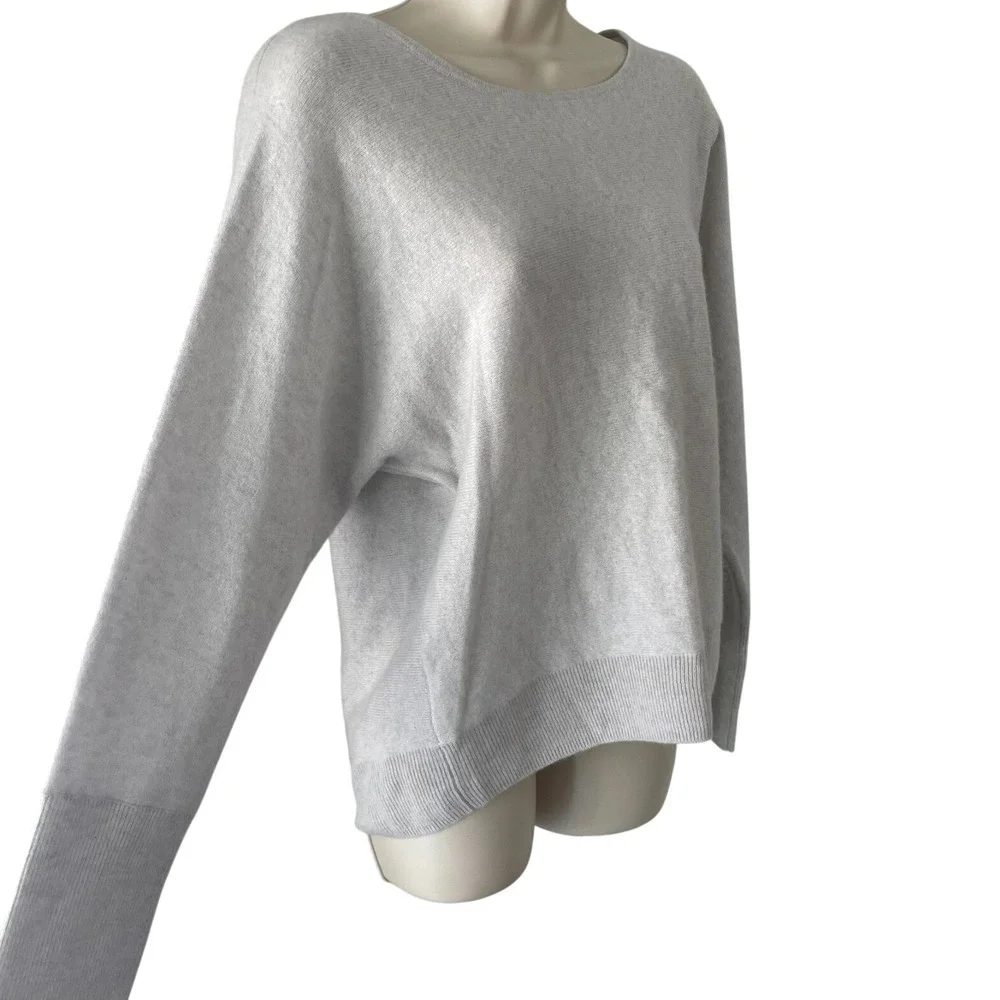 Tahari 2-Ply Cashmere Boatneck‎ Sweater Large Light Gray Knit Top